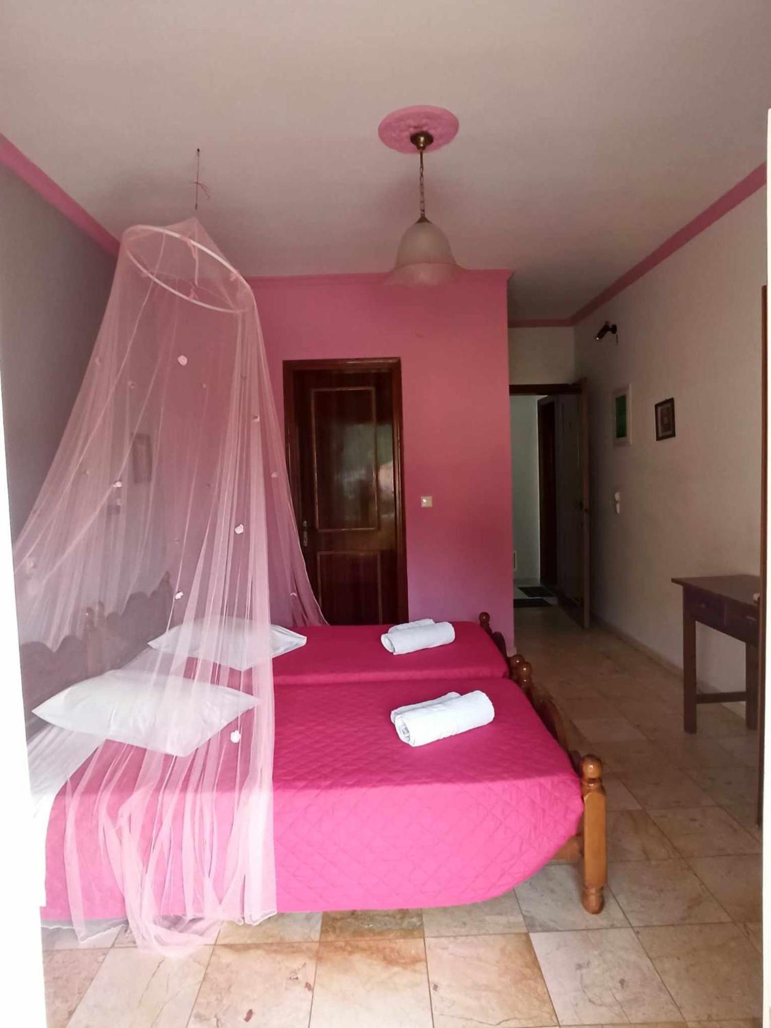 Margaritas' Rooms Агиос-Гордиос Экстерьер фото